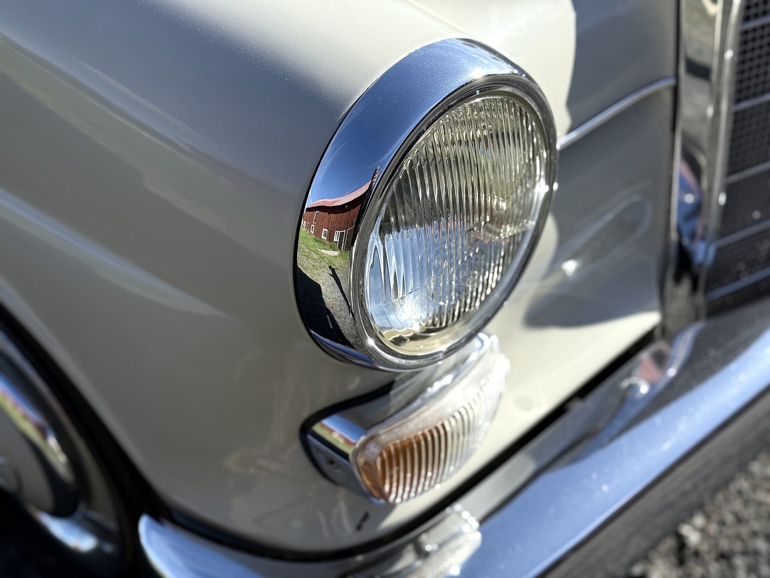 Exteriörbild på 1967 Mercedes-Benz 200D Safari