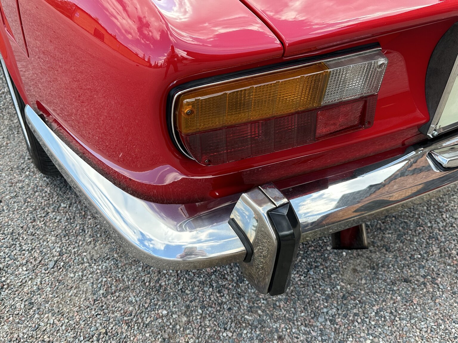 Exteriörbild på 1972 Alfa Romeo 2000 GTV Bertone Coupé