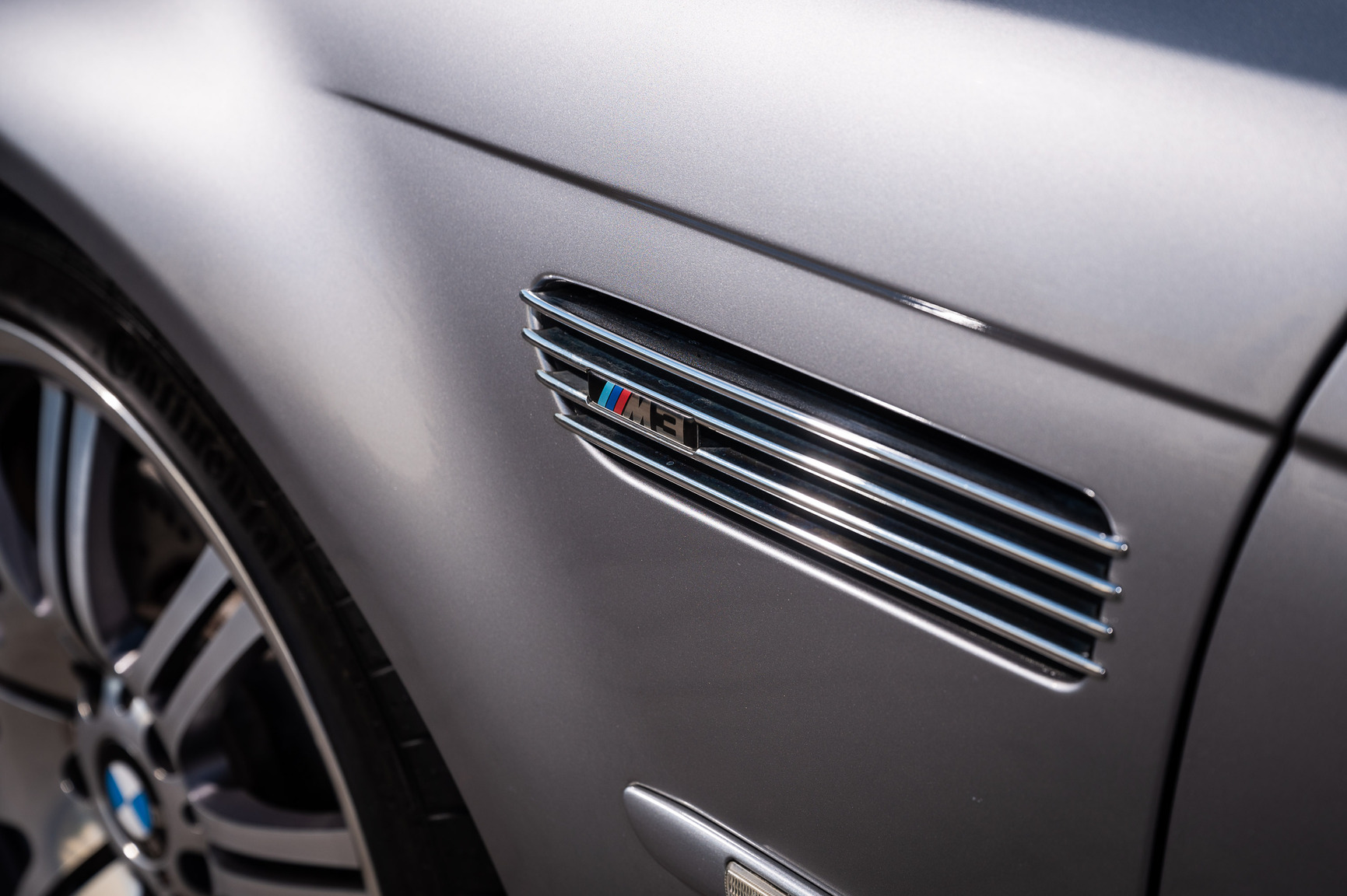 Exteriörbild på 2005 BMW M3 E46 manuell (56)