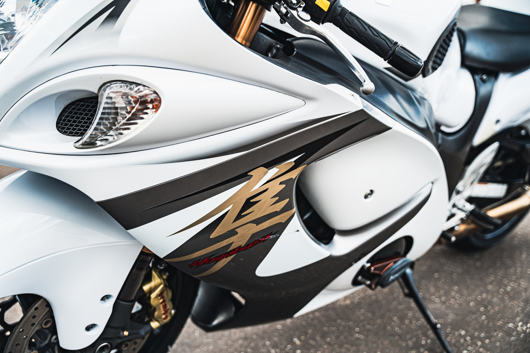 Exteriörbild på 2013 Suzuki GSX1300R Hayabusa
