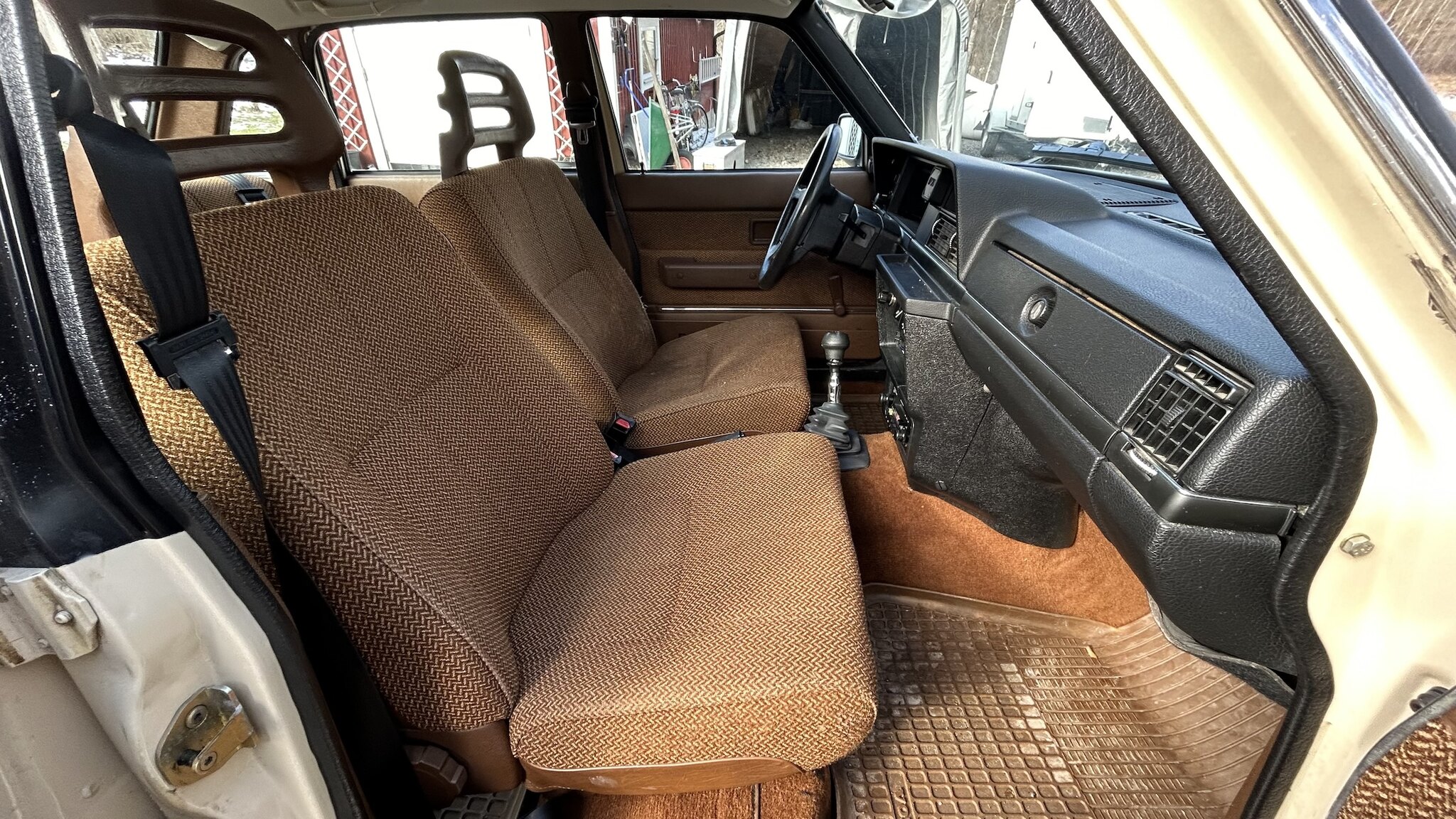 Interior image of 1987 Volvo 244