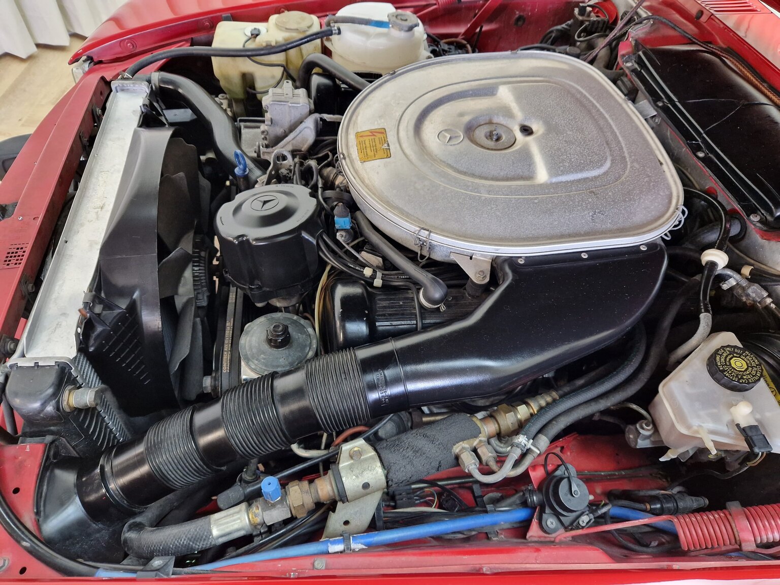 Image of Mercedes-Benz 560SL mechanics