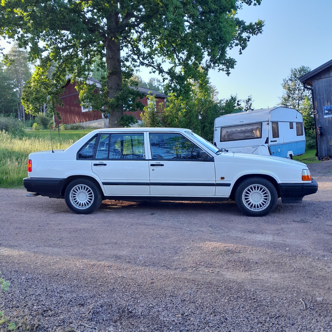 Exteriörbild på 1992 Volvo 944 GL SE