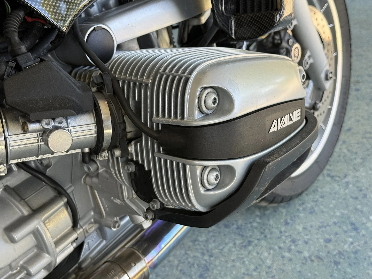 Exterior image of 1999 BMW Motorrad R 1100 R (29)