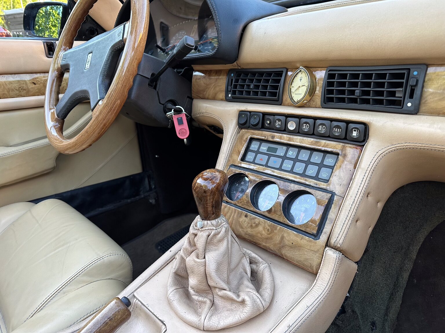 Innenraumfoto von 1987 Maserati Biturbo Spyder