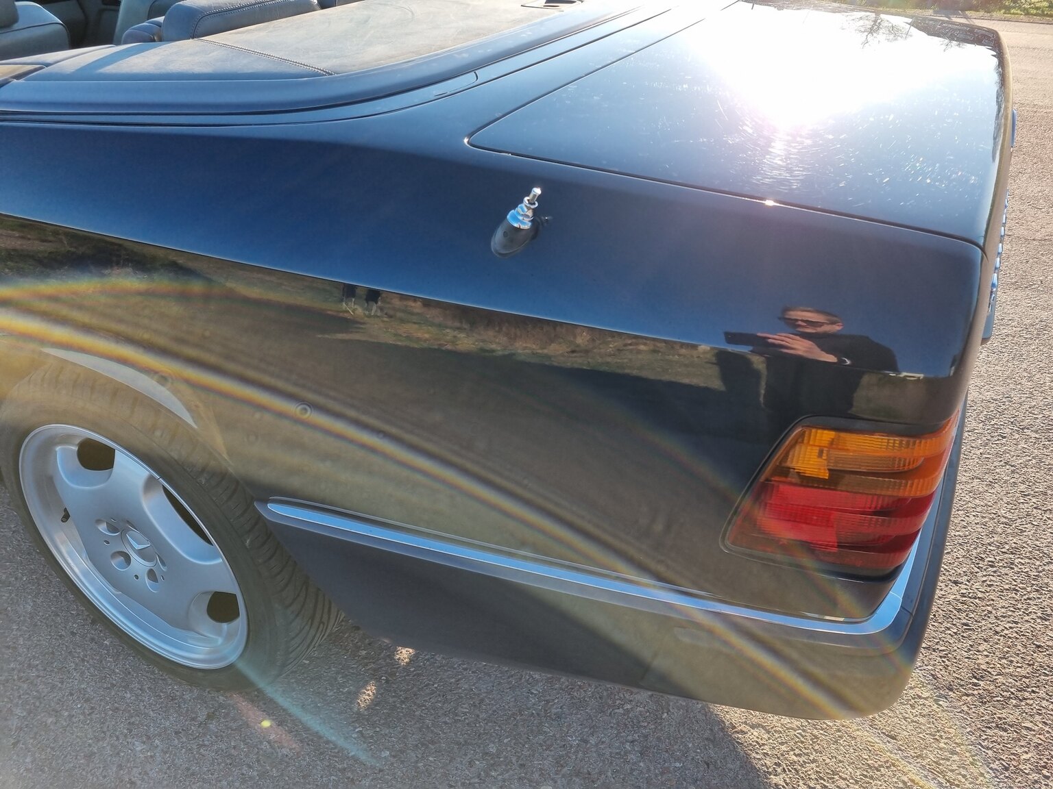 Exteriörbild på 1993 Mercedes-Benz 300 CE Cabriolet