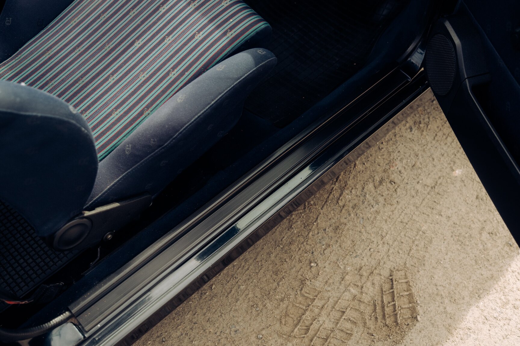 Innenraumfoto von 1991 VW Golf Cabriolet "Etienne Aigner Edition"