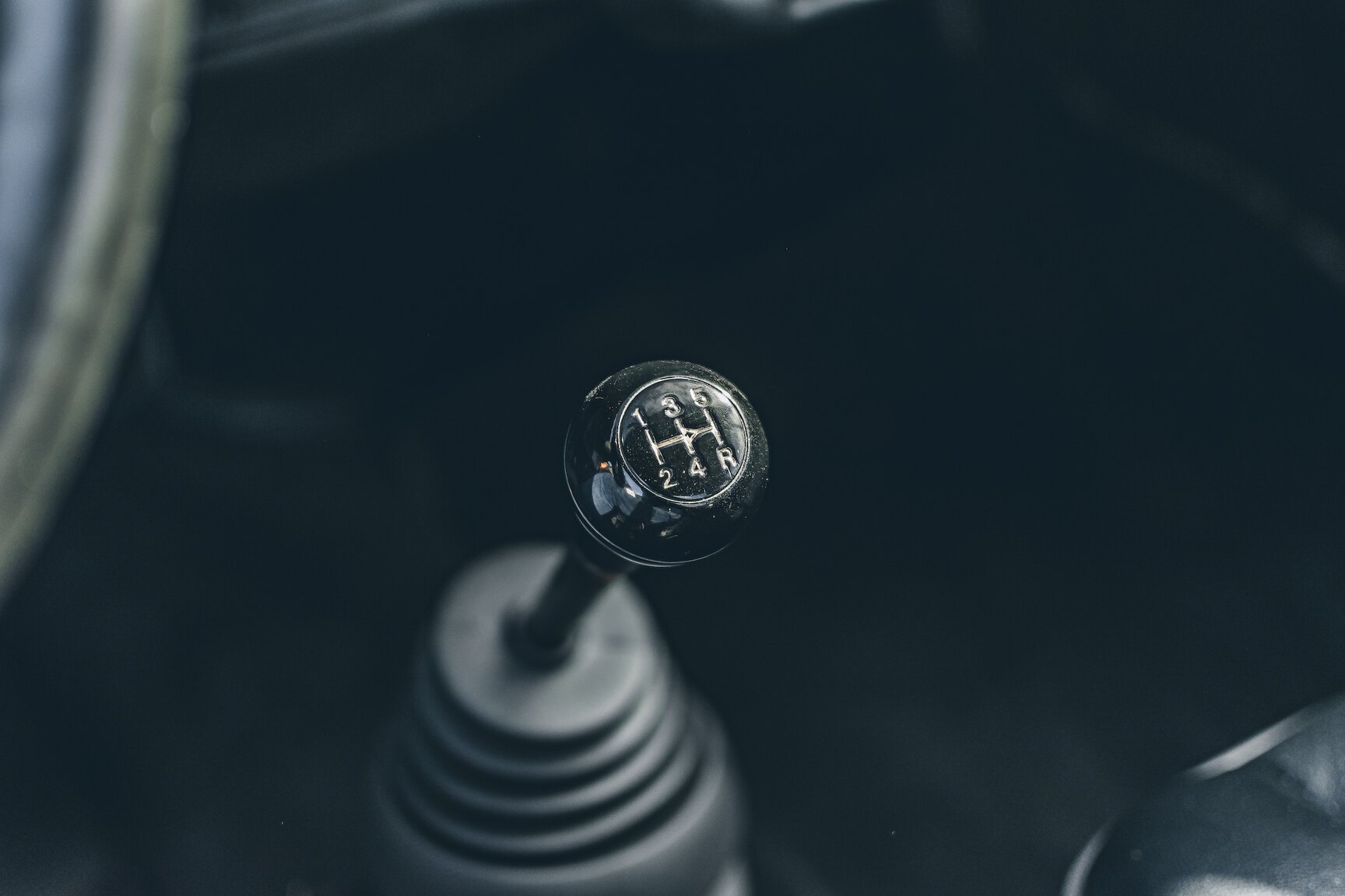 Interior image of Porsche 911 Carrera (16)