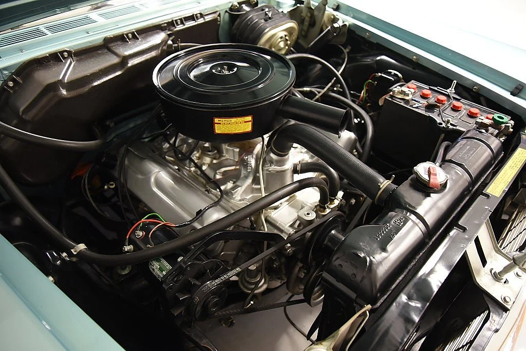 Bild von 1960 Plymouth Fury (47)