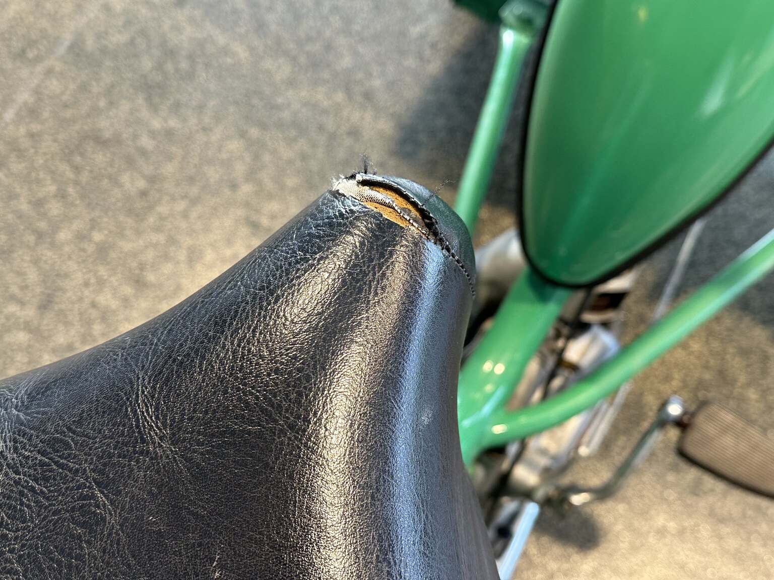 Exterior image of 1970 Cresent 1189 flakmoped