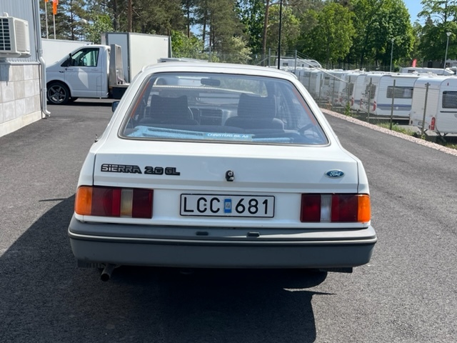 Exterior image of 1983 Ford Sierra