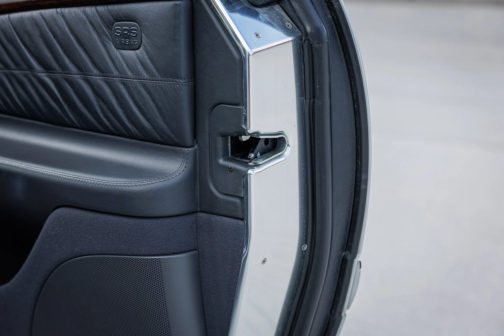 Innenraumfoto von 2000 Mercedes-Benz CL 600 (68)