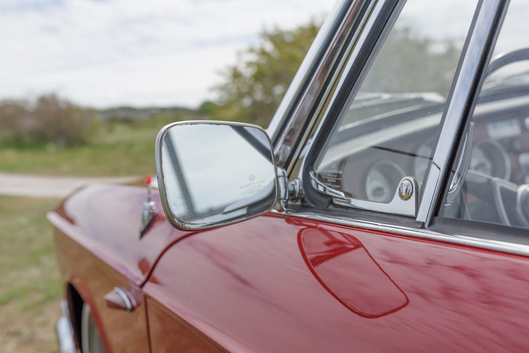 Aussenfoto 1968 Volkswagen Typ 34 1600 L Karmann-Ghia (32)