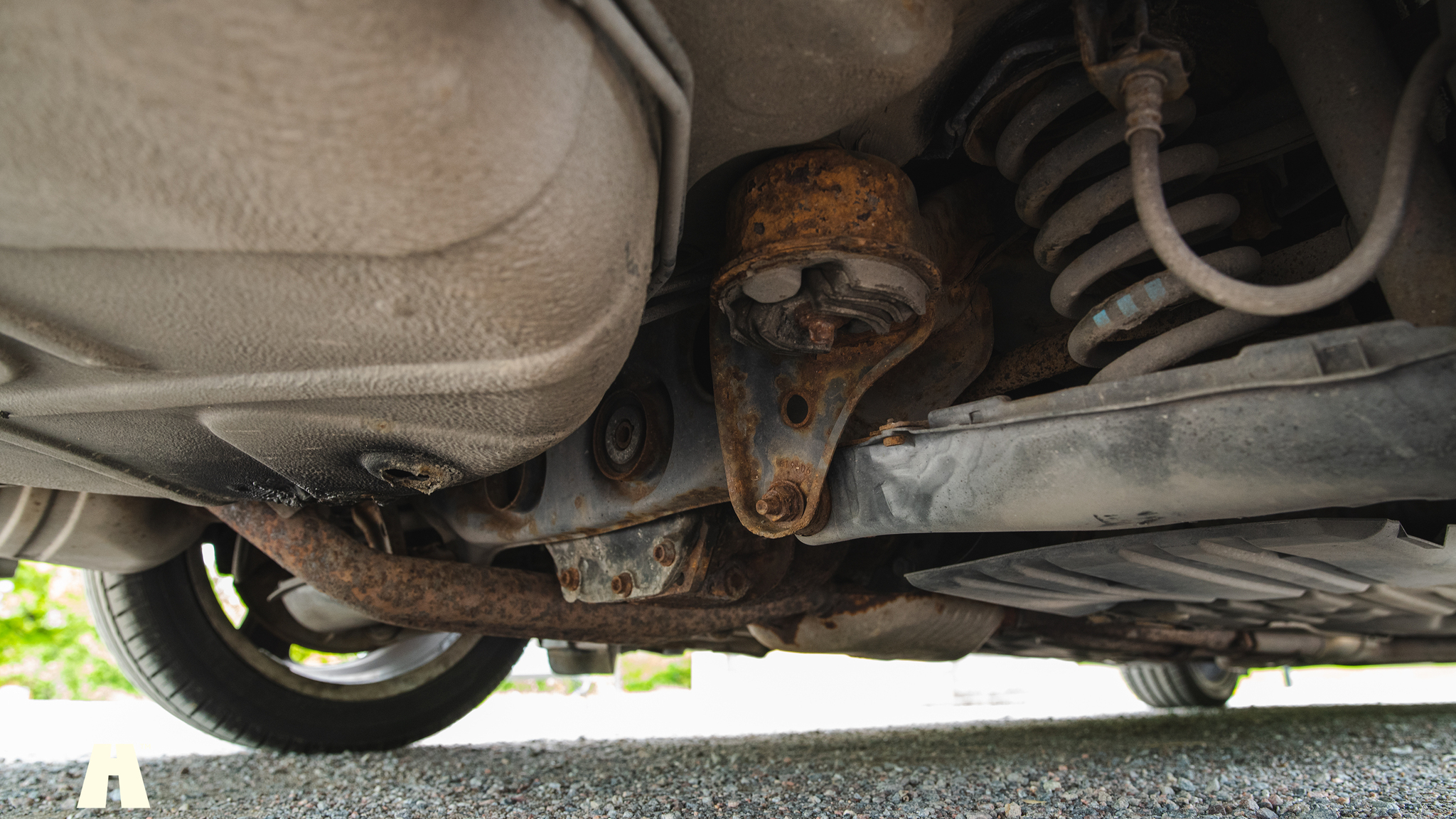 Image of 2000 Mercedes E430 mechanics