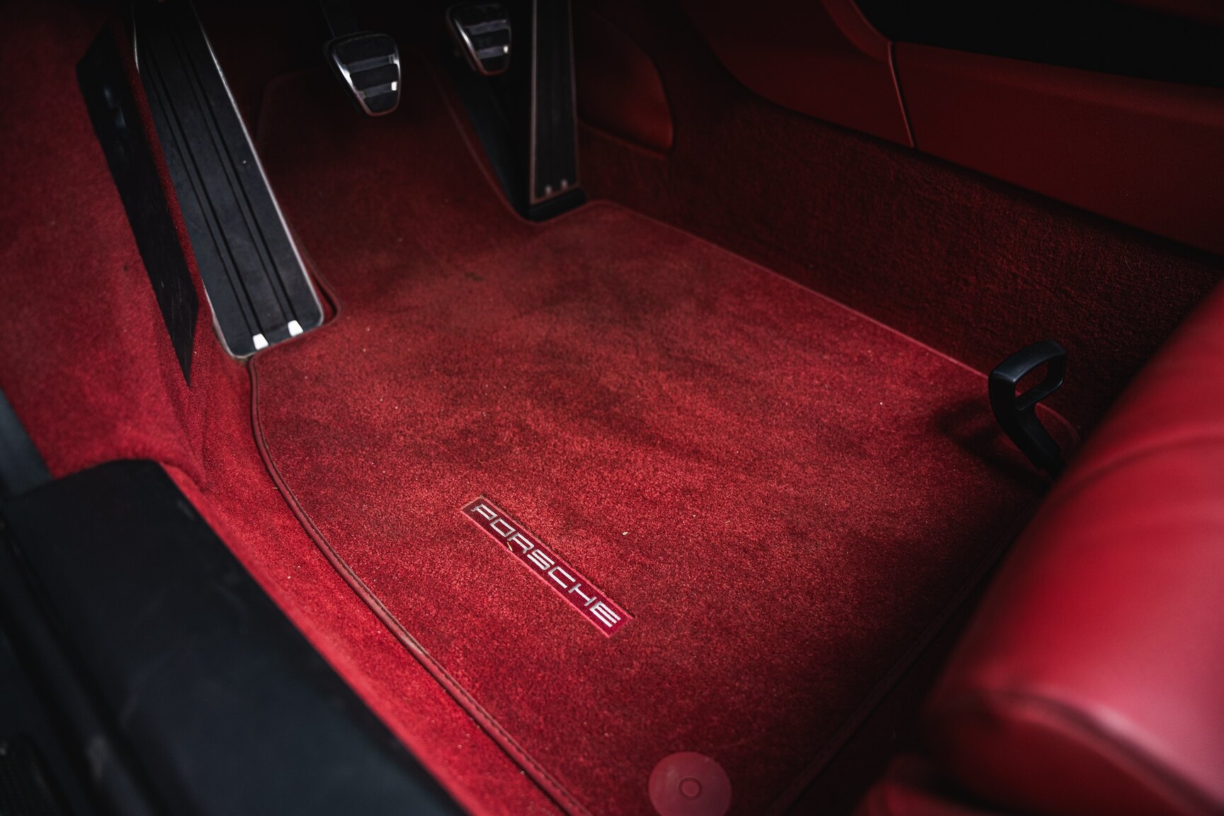 Interiörbild 2013 Porsche Boxster S (36)