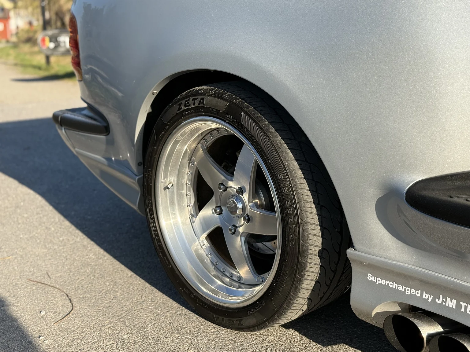 Aussenfoto 2002 Ford F 150 Lightning / Kenne Bell (16)