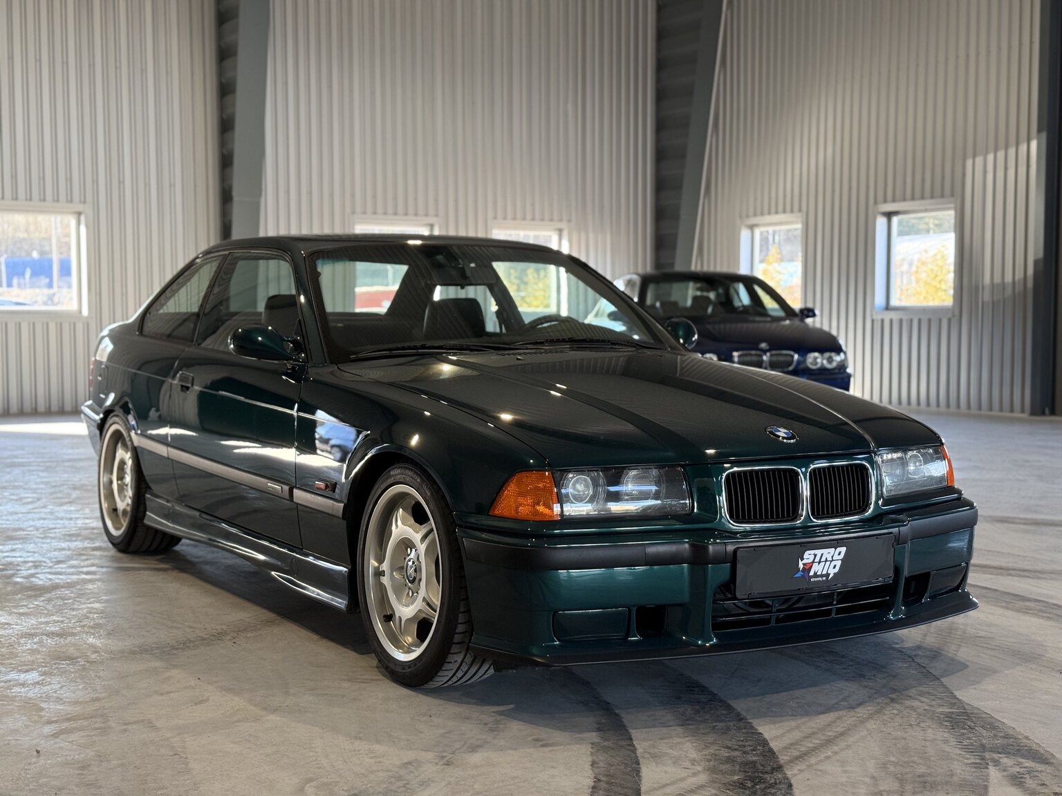 Exteriörbild på 1995 BMW 325i Coupé AVUS Edition "No Reserve Auction"