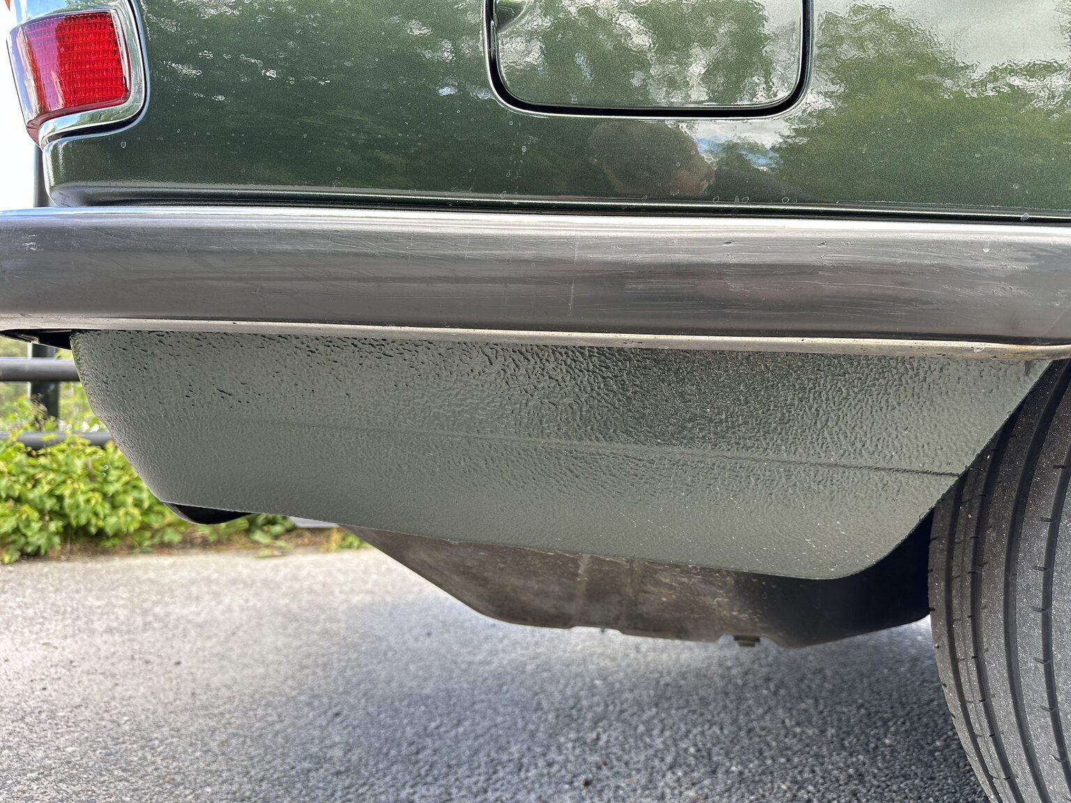 Exterior image of 1985 BMW 525E