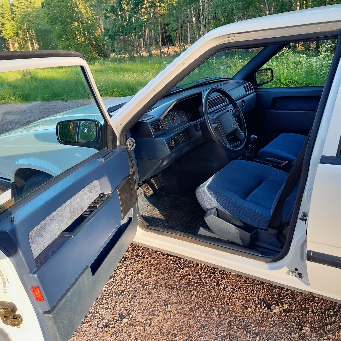 Interiörbild 1992 Volvo 944 GL SE