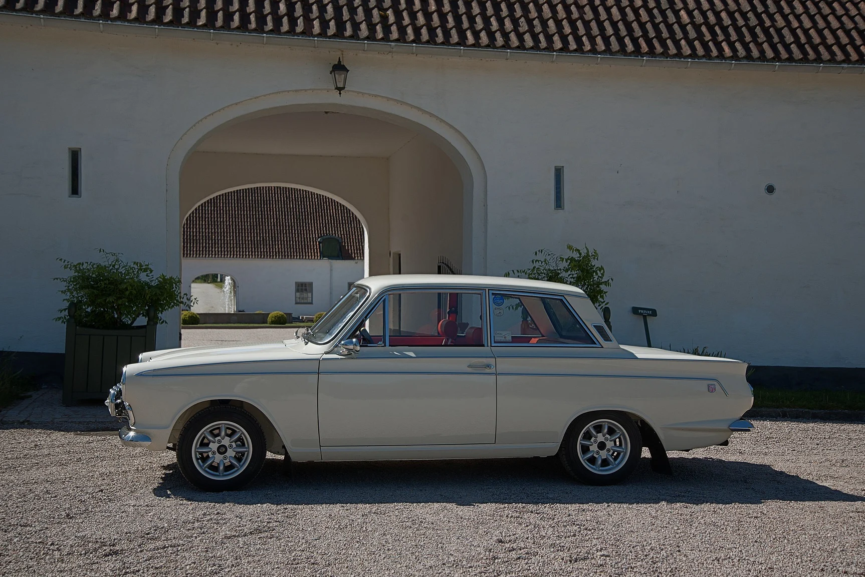 Exteriörbild på 1966 Ford  Cortina GT (64)