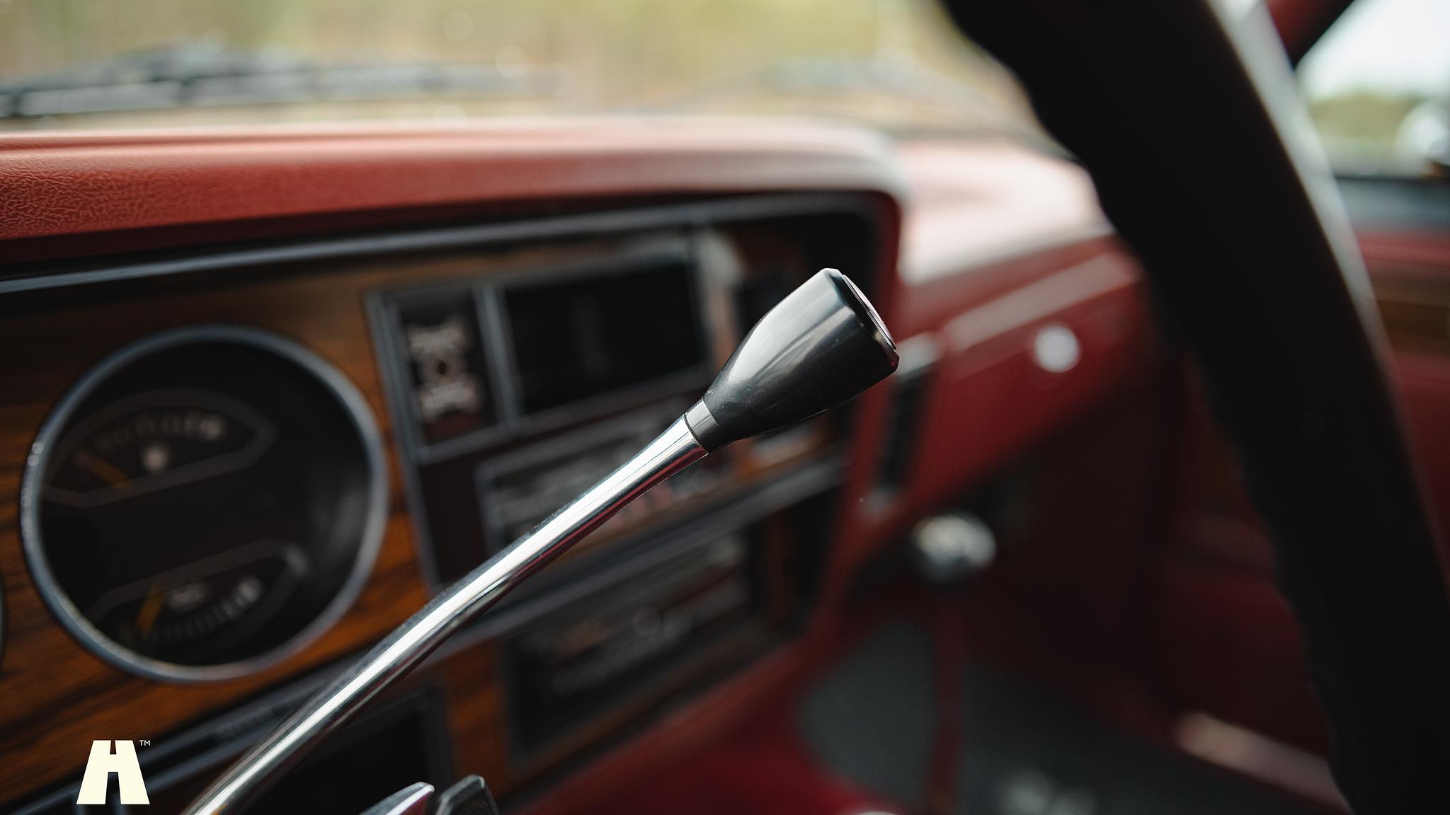 Innenraumfoto von 1986 Dodge Ramcharger