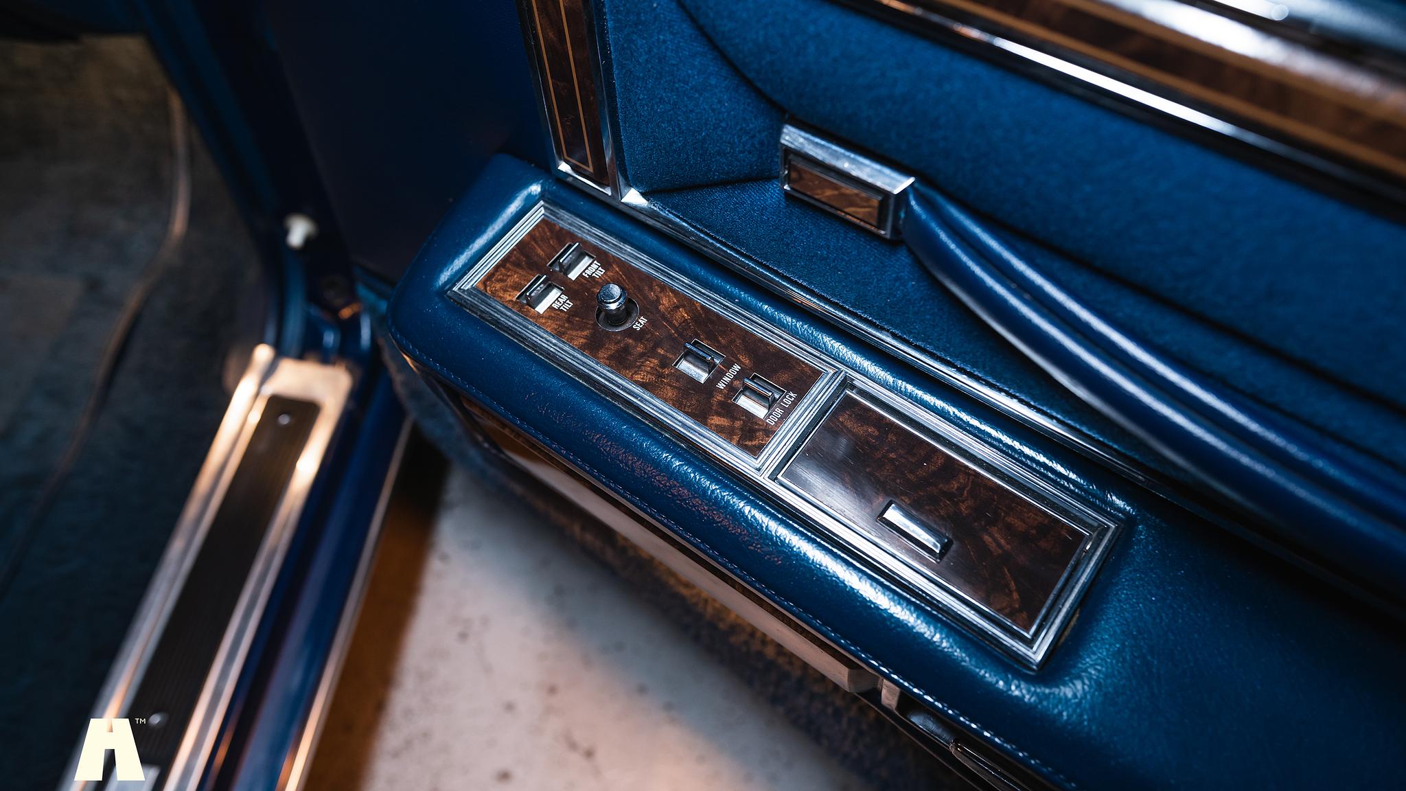 Interiörbild 1979 Lincoln Continental (11)