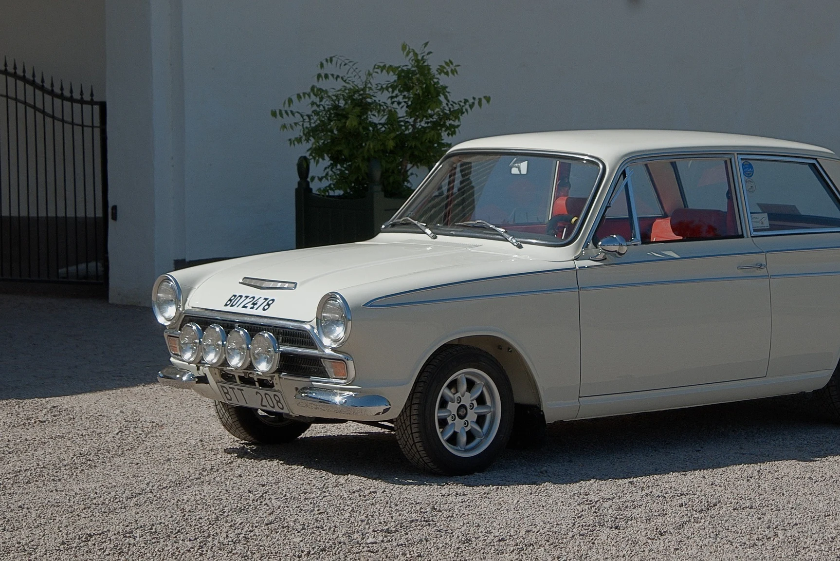 Exteriörbild på 1966 Ford  Cortina GT (69)
