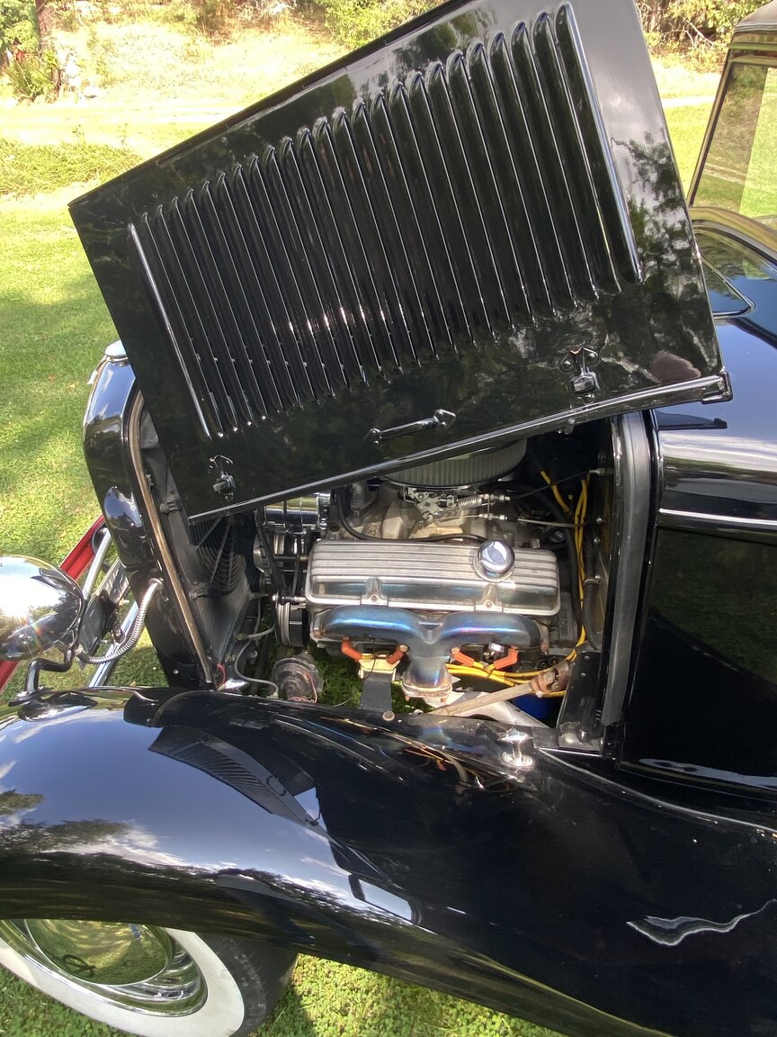 Image of 1932 Ford 32 deuce sport coupé (Hot Rod) mechanics
