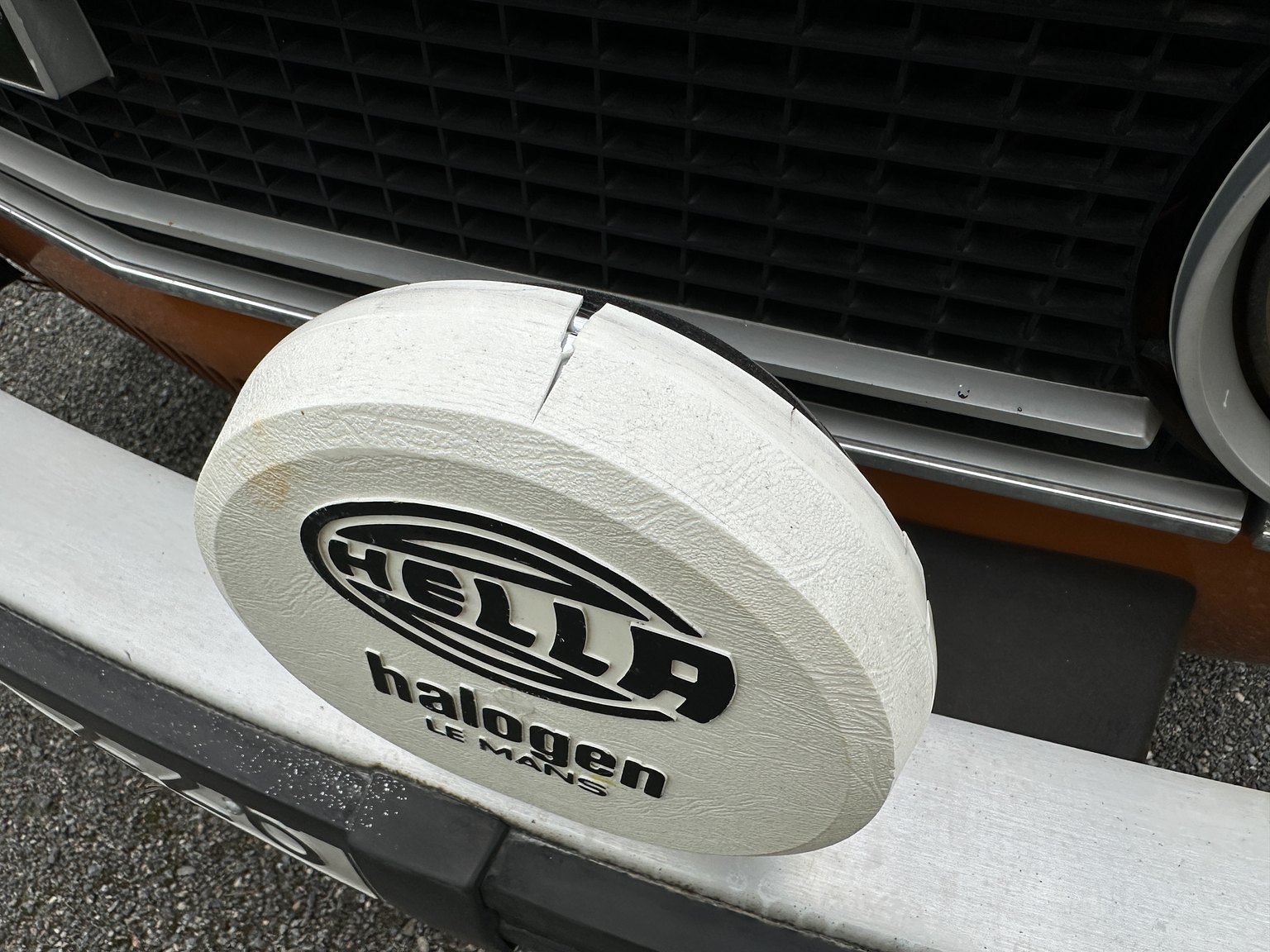 Exteriörbild på 1974 Volvo 142 2.0