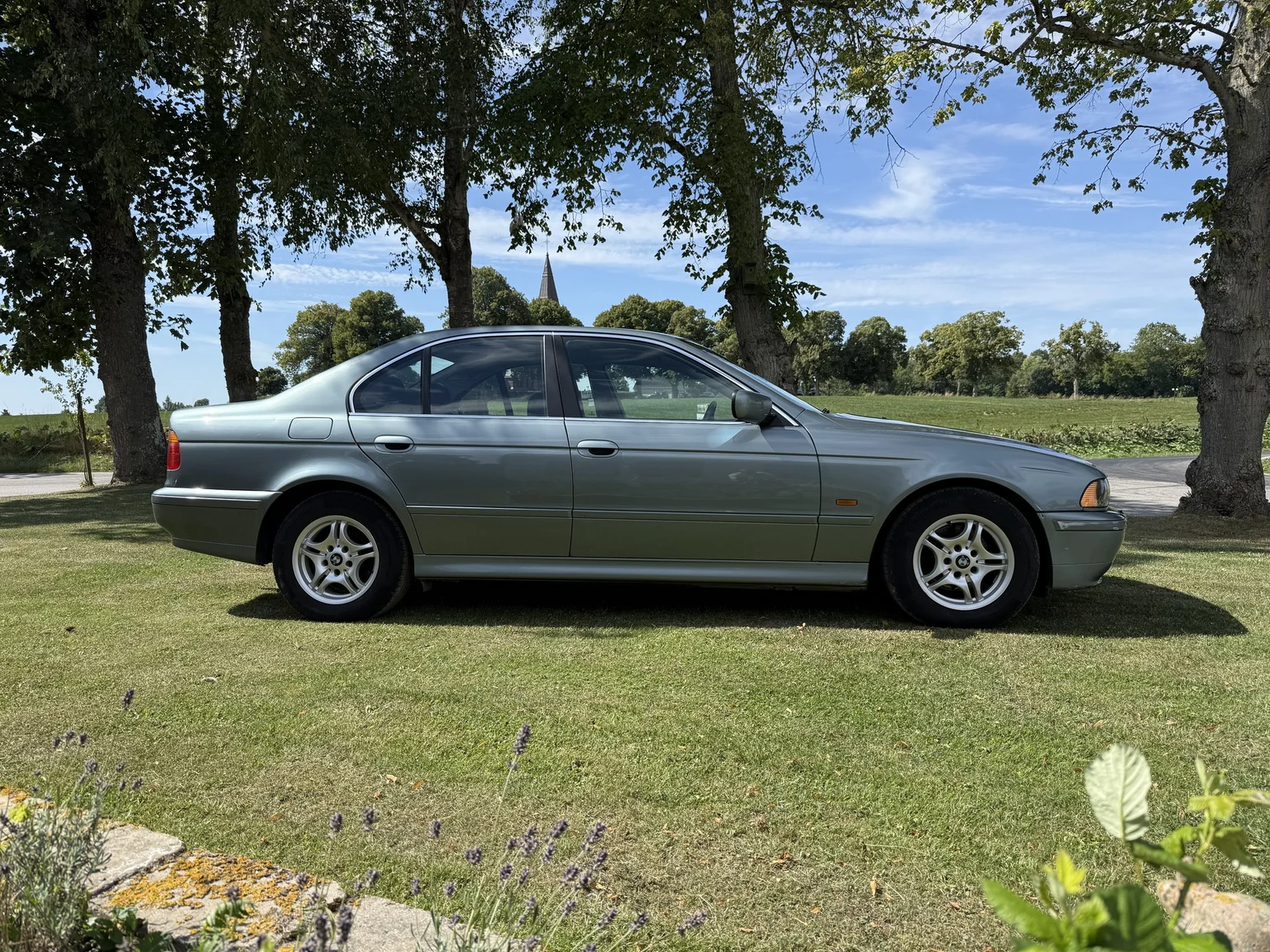Aussenfoto 2003 BMW 525d Sedan (2)