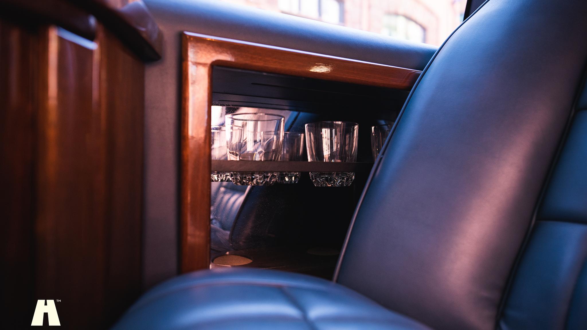 Interior image of 1992 Lincoln Town Car Limousine 
