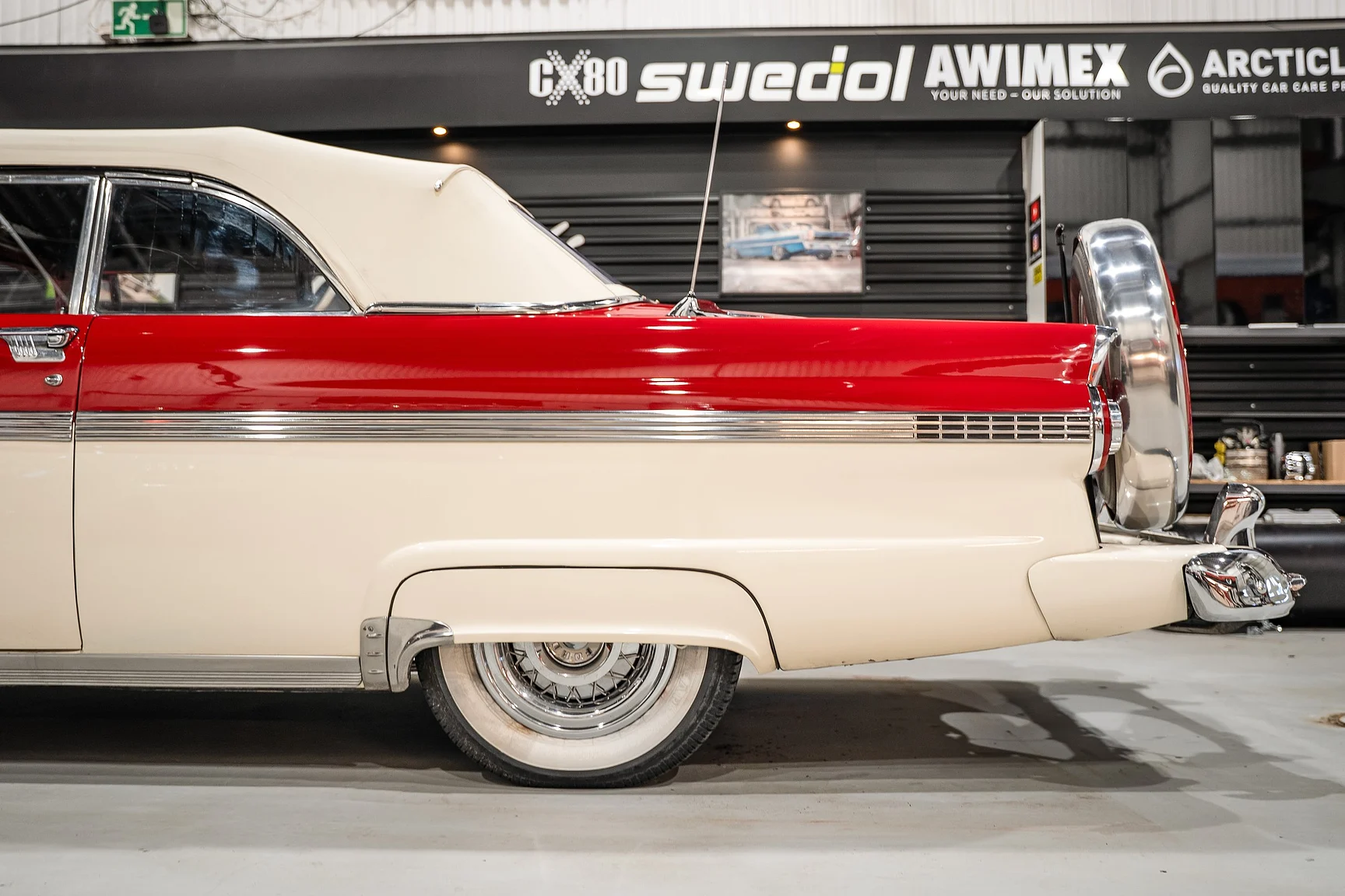 Aussenfoto 1956 Ford Fairline Sunliner V8 (20)