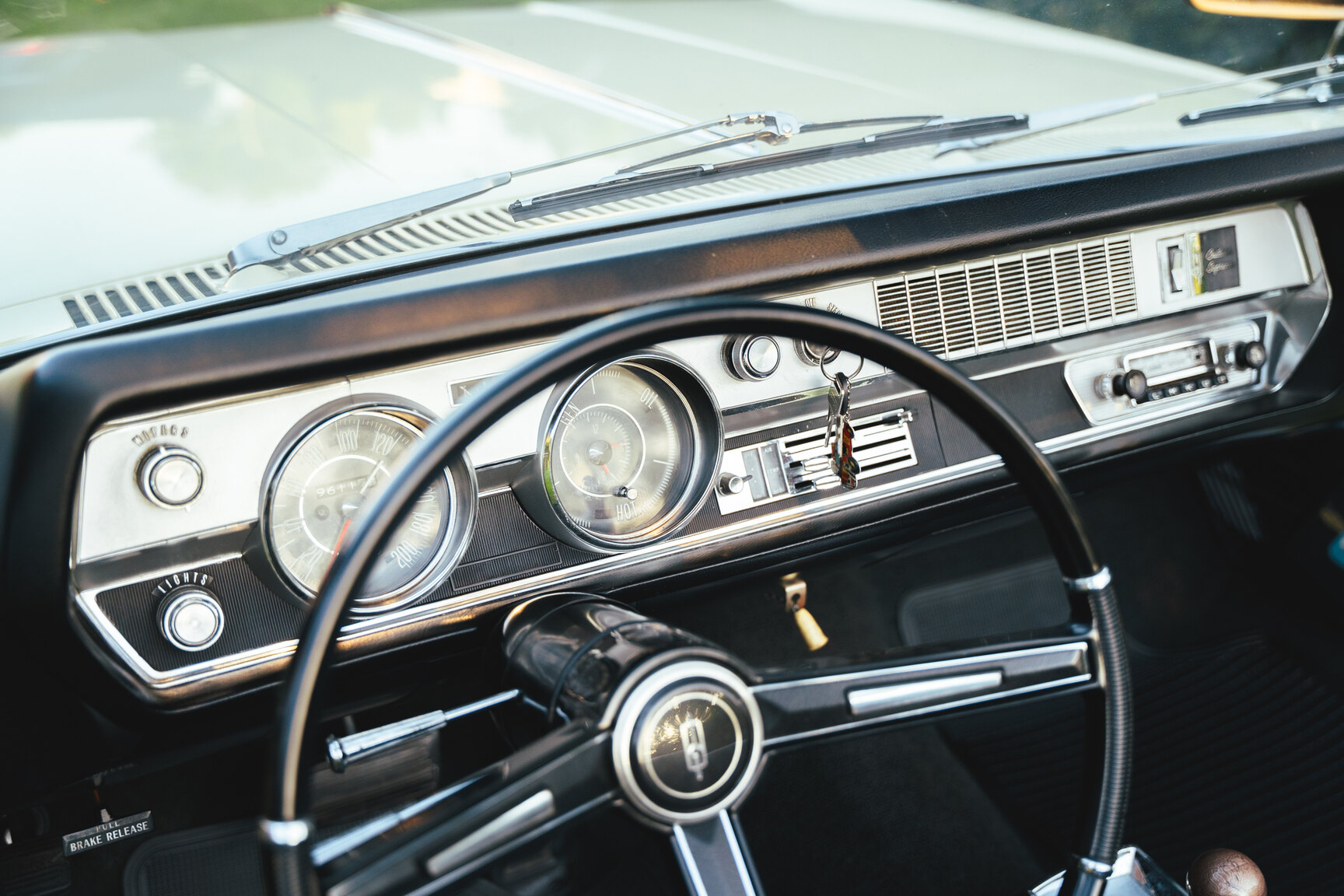 Interiörbild 1967 Oldsmobile Cutlass Supreme Cabriolet