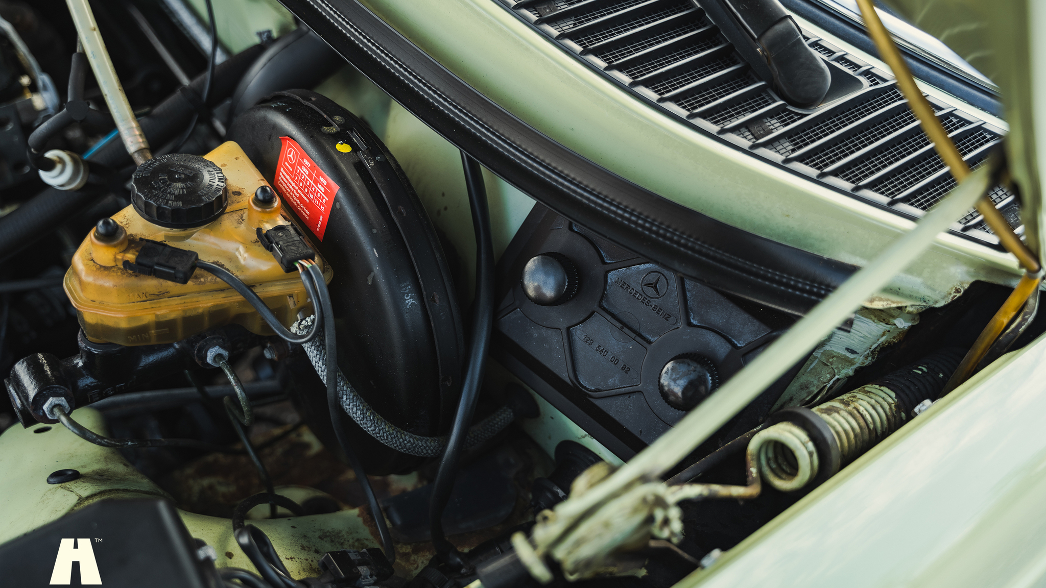 Image of 1979 Mercedes Benz 230 mechanics