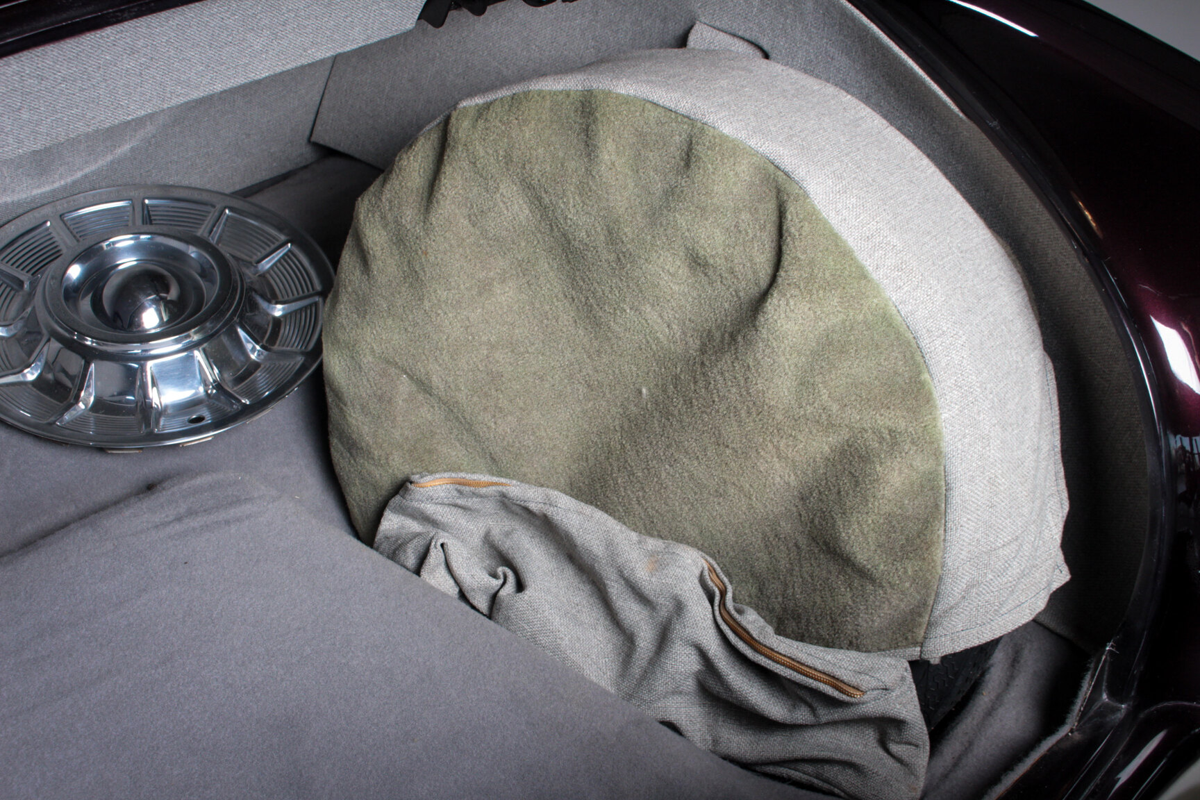 Interior image of 1951 Lincoln Cosmopolitan 