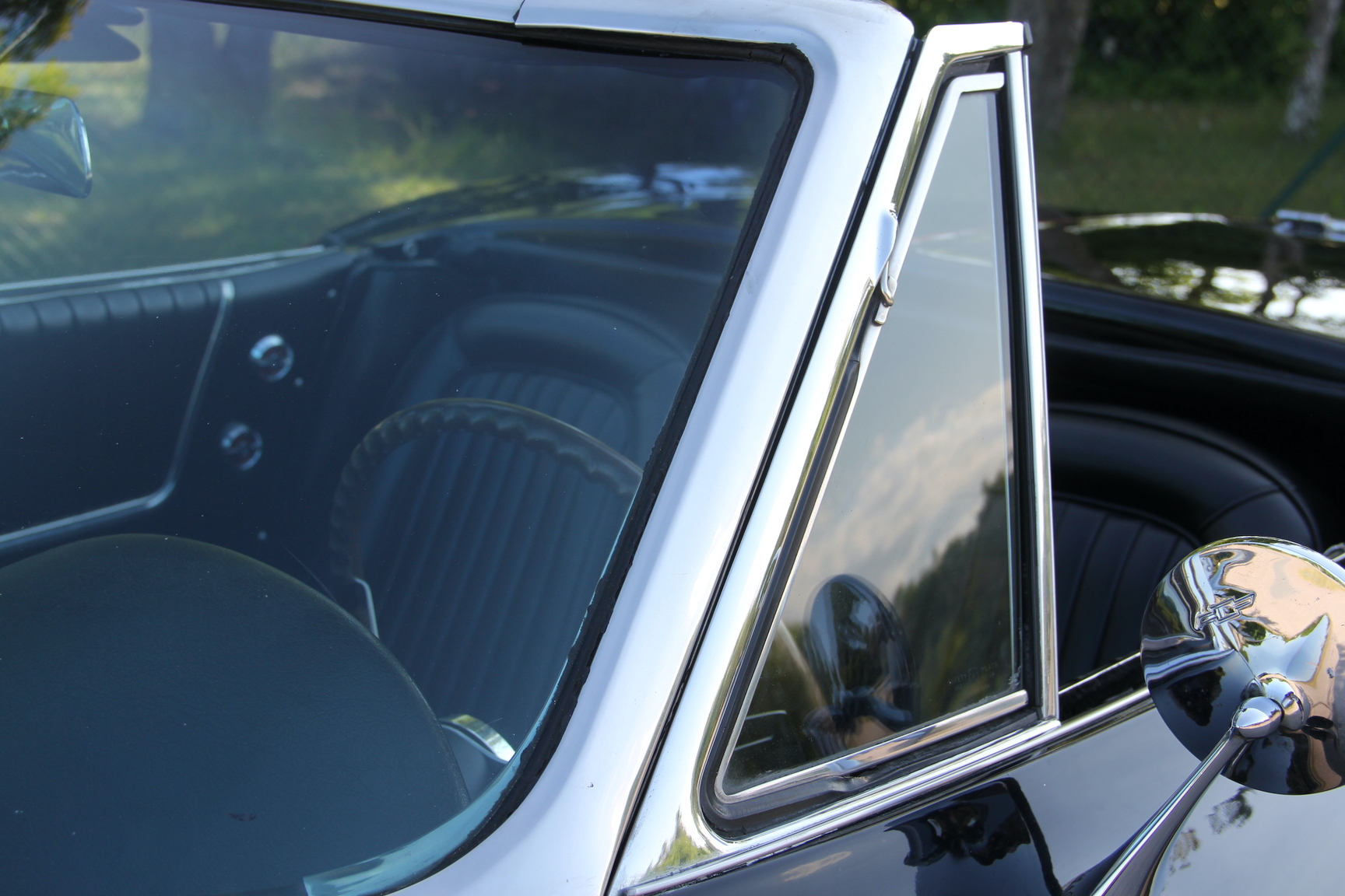 Exteriörbild på 1964 Corvette C2 Stingray Cabriolet (57)