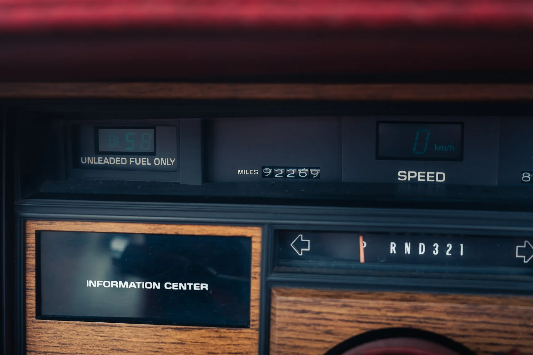 Innenraumfoto von 1984 Cadillac Eldorado Biarritz Convertible (21)