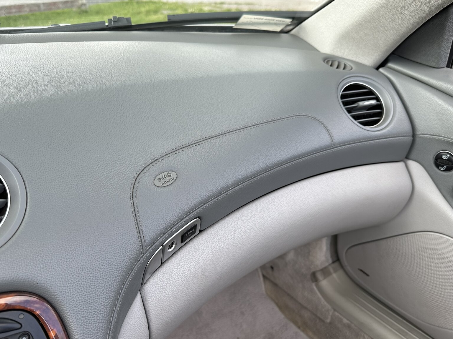 Interiörbild 2003 Mercedes Benz SL 500