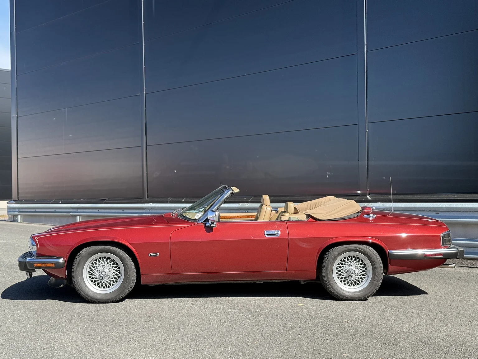 Exteriörbild på 1993 Jaguar XjS Cabriolet (45)