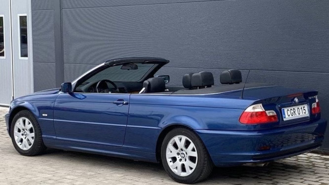 Exteriörbild på 2001 BMW E46 325 Cabriolet (78)