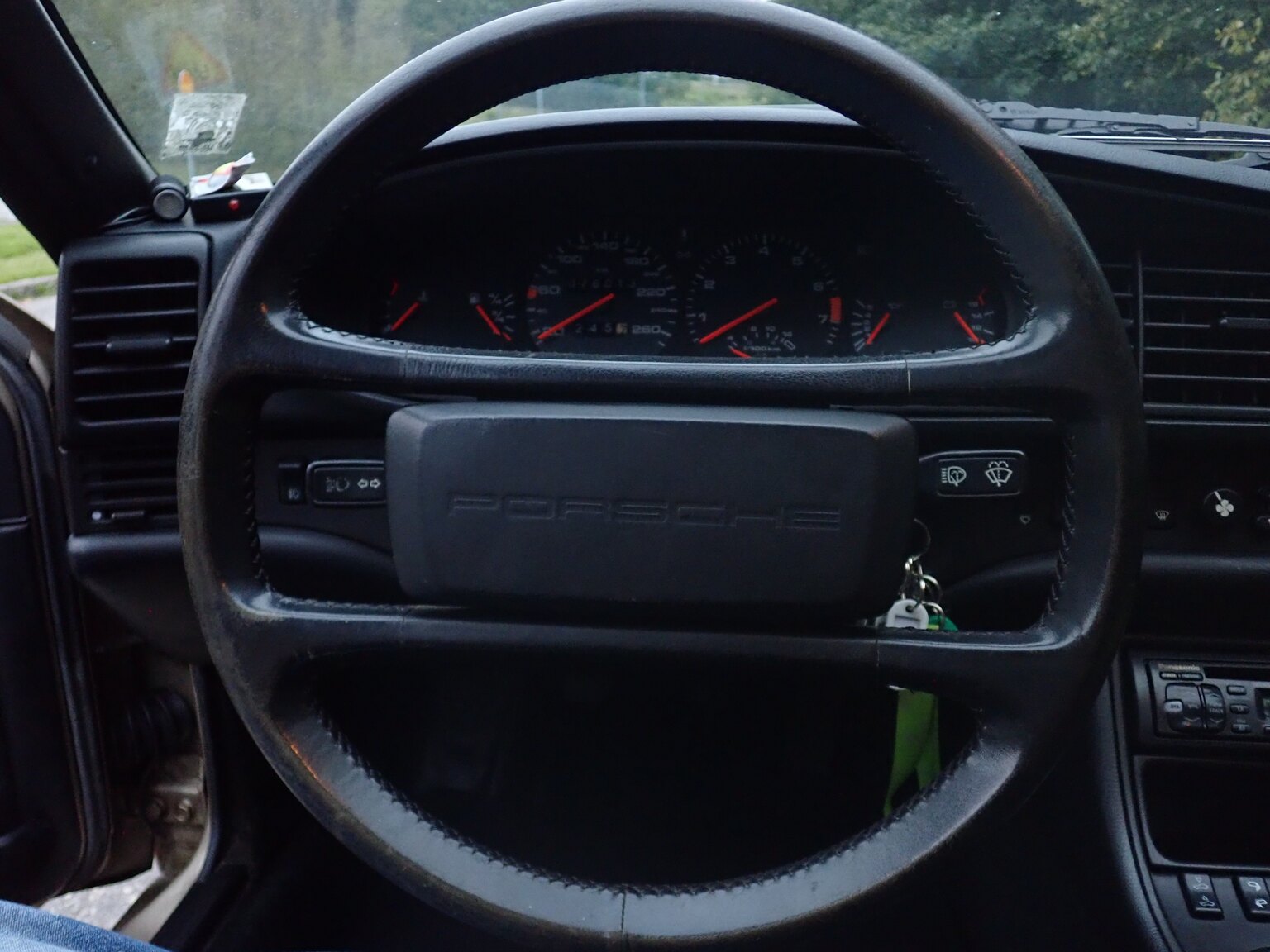 Innenraumfoto von 1986 Porsche 944 Coupé