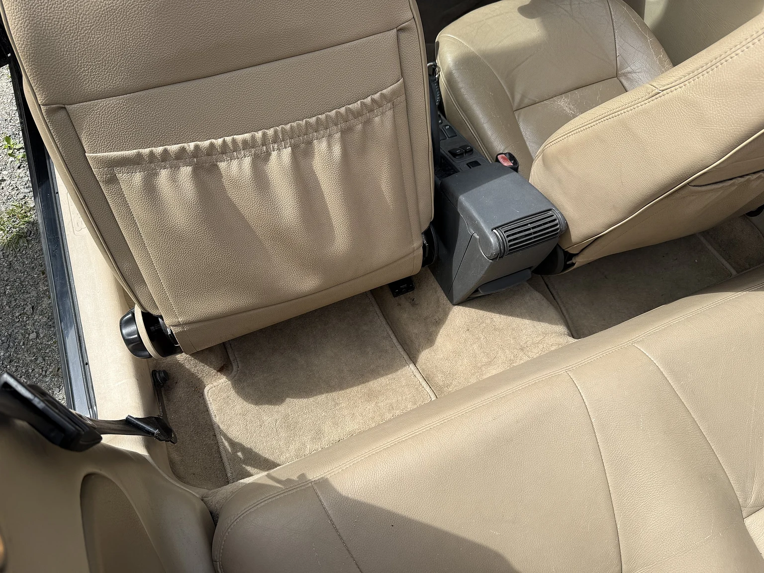 Interior image of 2002 Saab 9-3 2.0T SE Convertible – NO RESERVE (31)