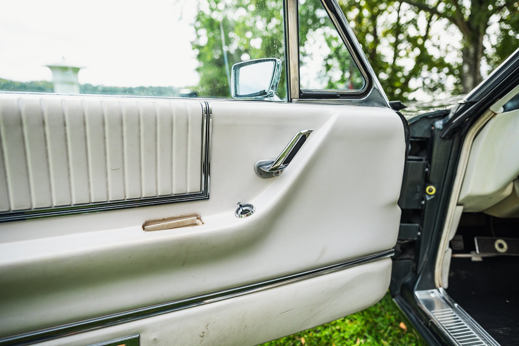 Innenraumfoto von 1966 Ford Thunderbird Town Hardtop