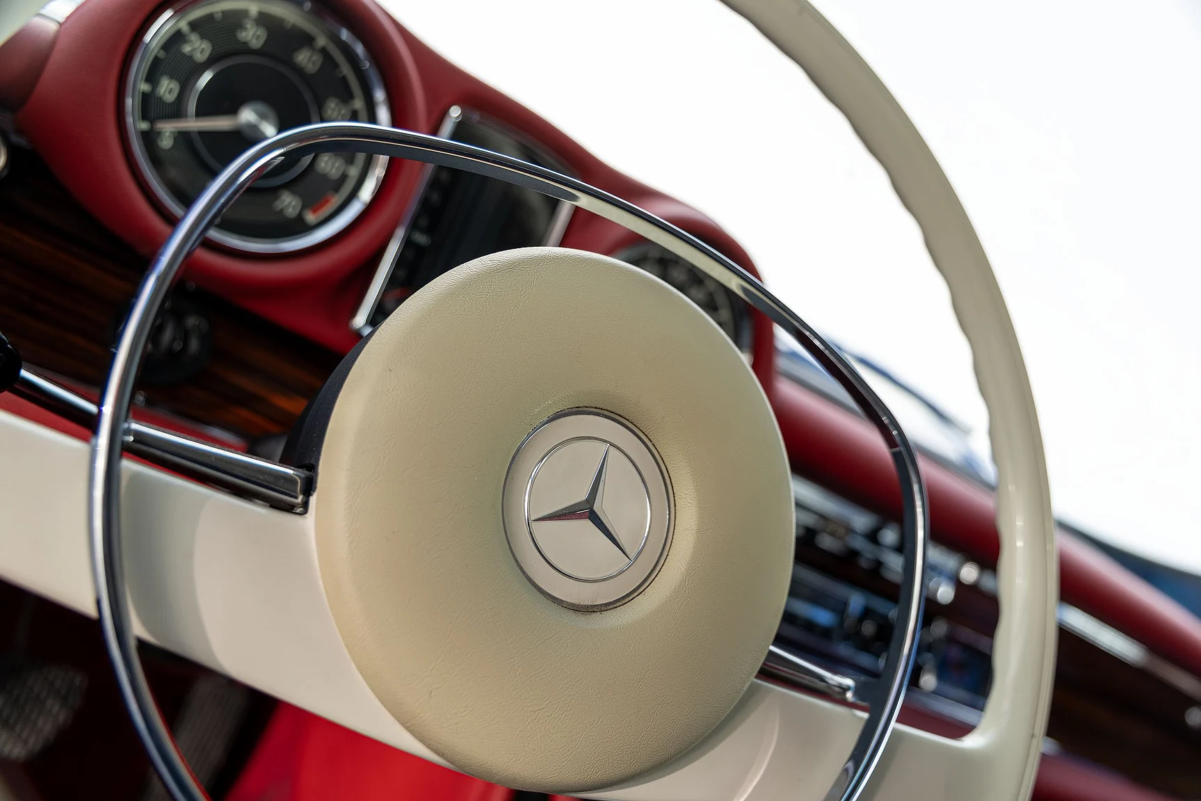 Innenraumfoto von 1970 Mercedes-Benz  280 SE 3.5 Coupé (5)