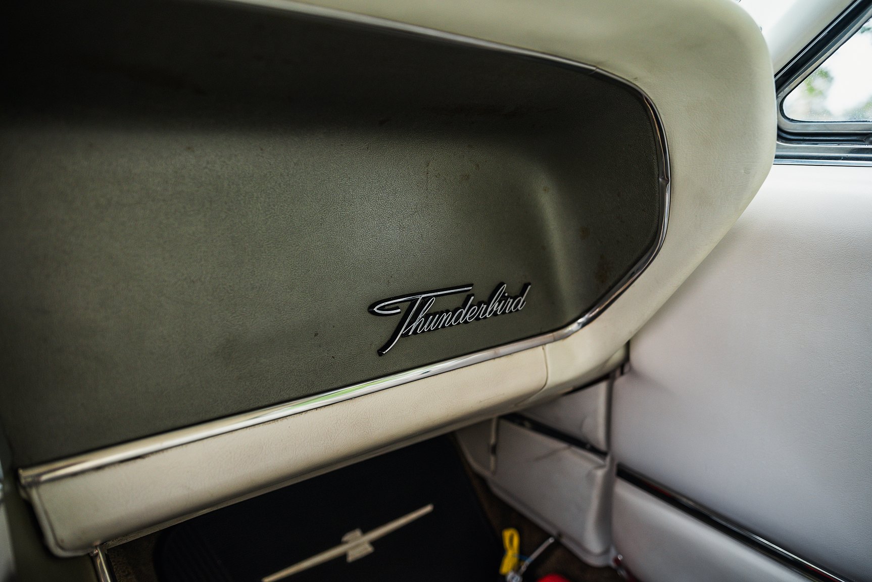 Innenraumfoto von 1966 Ford Thunderbird Town Hardtop