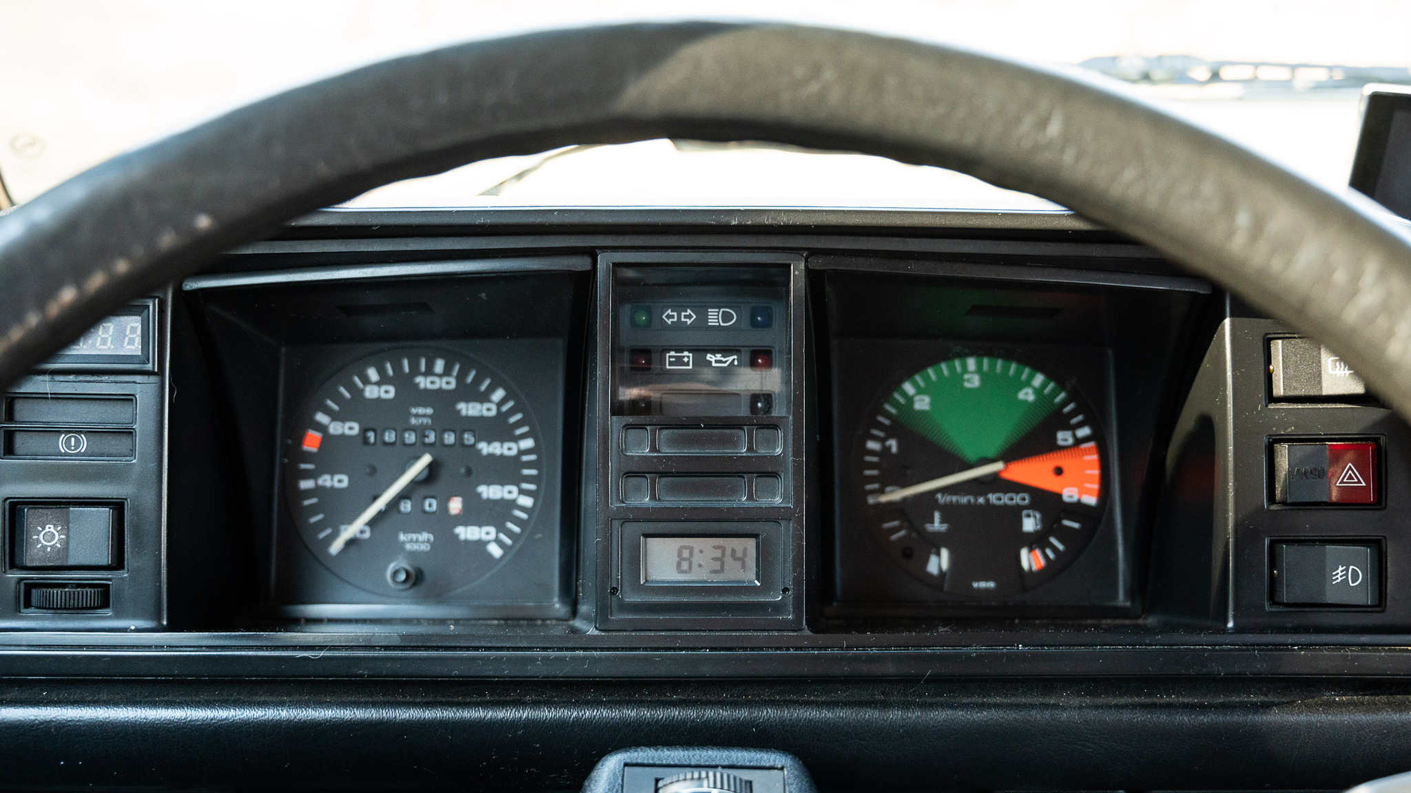 Interior image of 1992 Volkswagen T3 Kombi Syncro 16" Westfalia
