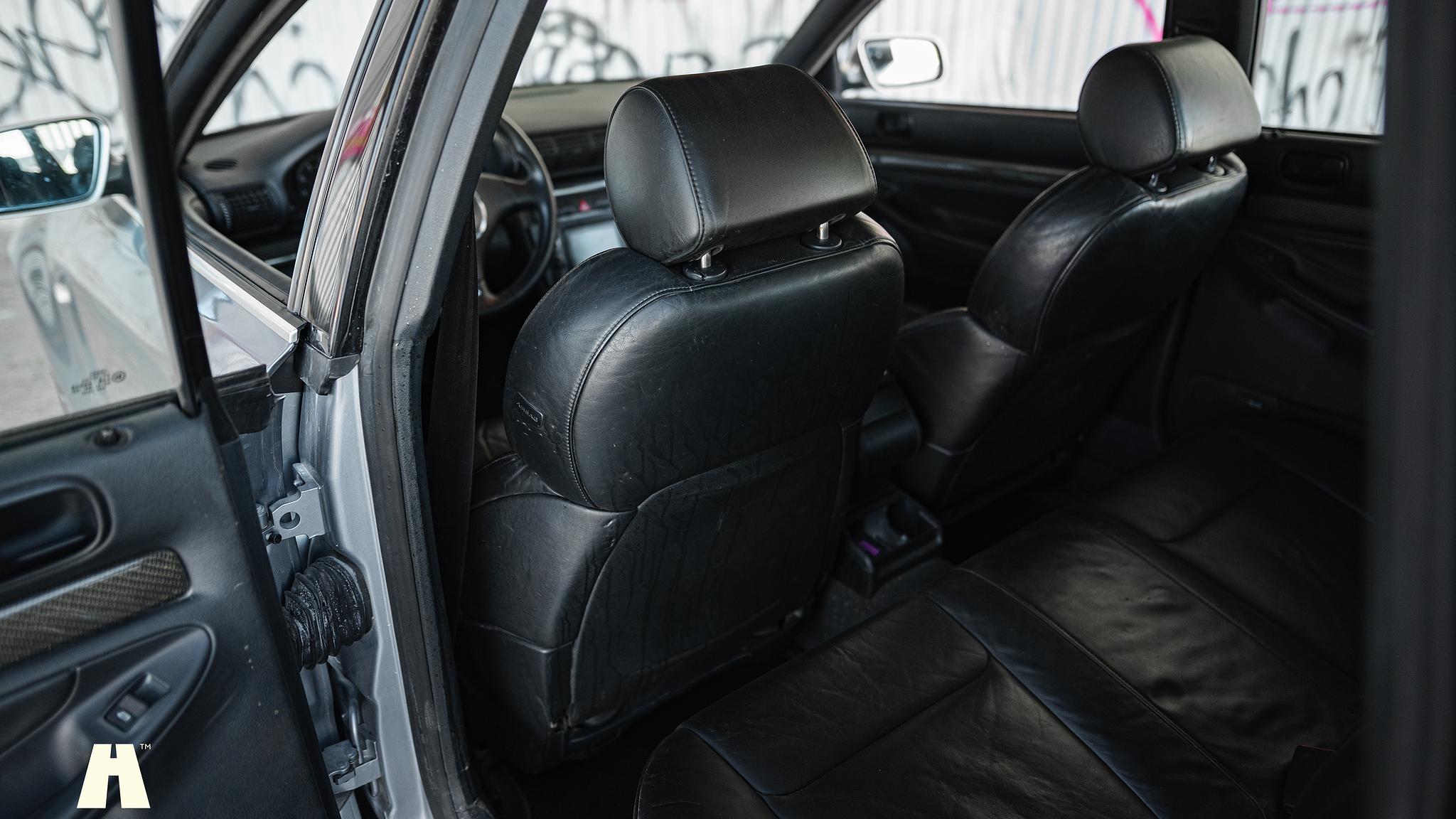 Innenraumfoto von 2001 Audi RS4 B5 (70)