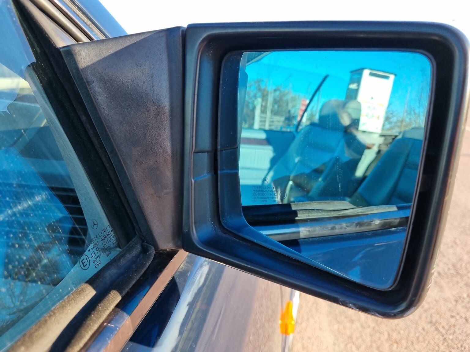 Exteriörbild på 1993 Mercedes-Benz 300 CE Cabriolet