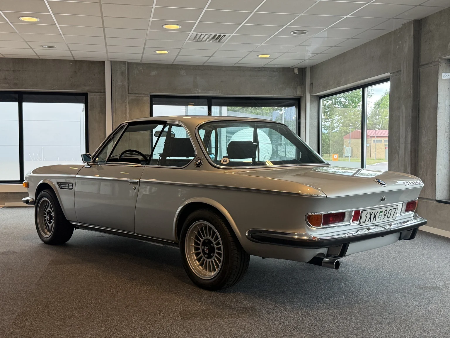 Exteriörbild på 1972 BMW E9 3.0 CSI (18)