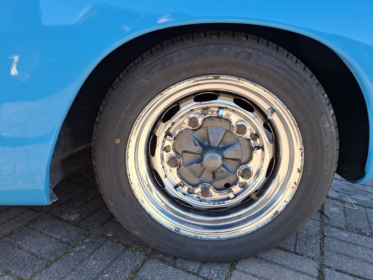 Exteriörbild på 1966 Volkswagen 1300 Karmann-Ghia